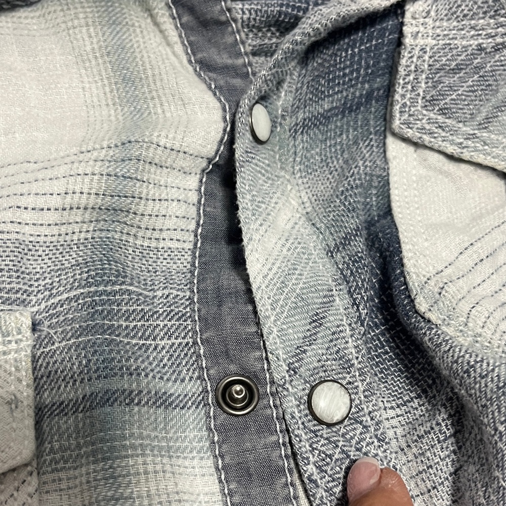 BKE Vintage Bluish-gray and White Flannel Plaid Men's Shirt - Picture 3 of 4